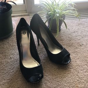 Black stiletto open toed heels